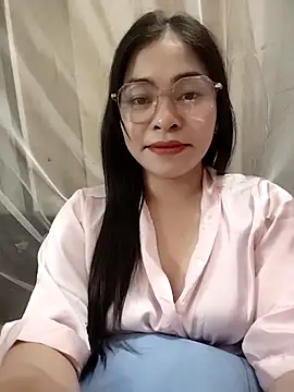 Bamboo-niee123 online show from May 6, 2026, 5:22 am