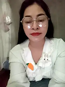 Bamboo-niee123 online show from May 2, 2026, 4:01 pm