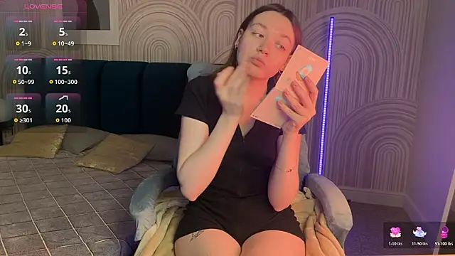 Snapshot of R_I_N_A chatting on March 14, 2026, 1:11 am R I N A online show from March 14, 2026, 1:11 am