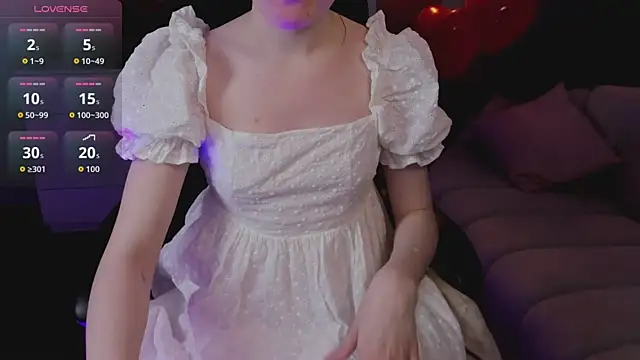 Snapshot of R_I_N_A chatting on March 13, 2026, 1:10 am R I N A online show from March 13, 2026, 1:10 am