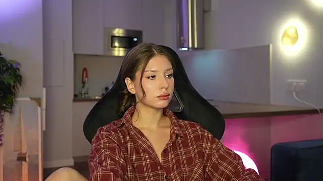 Cleose online show from January 15, 2026, 7:23 am