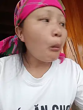 yoyo-mi online show from July 19, 2026, 2:53 am