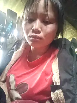 yoyo-mi online show from November 3, 2025, 3:56 am