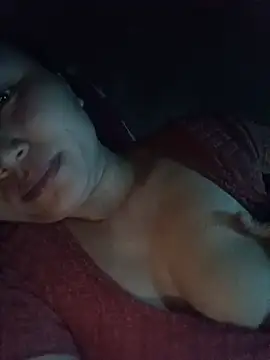 yoyo-mi online show from August 3, 2026, 5:37 am