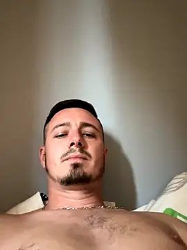 grosculsexy22 online show from October 31, 2025, 2:57 pm