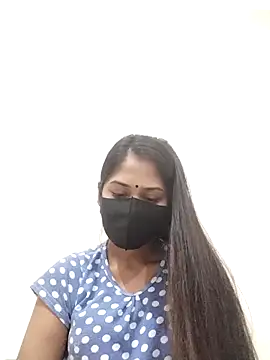 Green LaDY66 online show from November 8, 2025, 4:10 pm