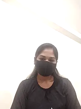 Green LaDY66 online show from November 25, 2025, 5:46 pm