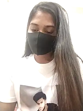 Green LaDY66 online show from November 21, 2025, 10:14 am