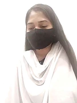 Green LaDY66 online show from November 17, 2025, 6:06 am