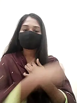 Green LaDY66 online show from November 16, 2025, 8:41 am