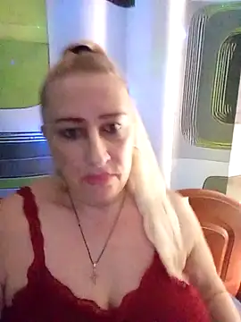 Esenia505 online show from December 18, 2025, 5:39 pm