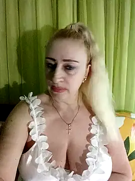 Esenia505 online show from April 23, 2026, 3:02 pm