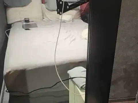 Snapshot of Bbydaddy_0 chatting on December 16, 2025, 12:15 am Bbydaddy 0 online show from December 16, 2025, 12:15 am