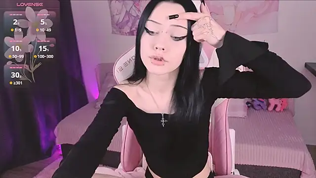 ophelia amber online show from July 4, 2026, 7:51 pm