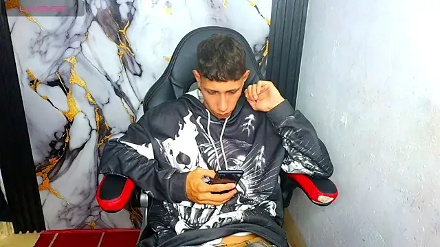 The latin boy online show from January 7, 2026, 4:17 am