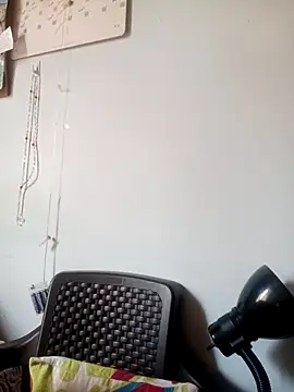 Snapshot of Skay_bluee chatting on December 4, 2025, 7:46 pm Skay bluee online show from December 4, 2025, 7:46 pm