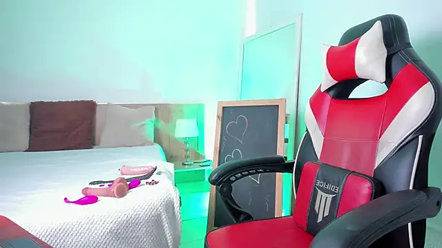 Julietta01 online show from January 11, 2026, 12:12 pm