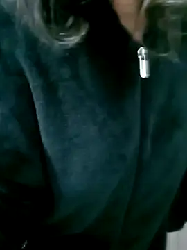 Julietta01 online show from December 19, 2025, 9:50 pm