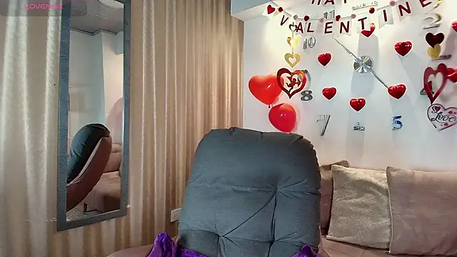 Snapshot of KamyGlam chatting on February 23, 2026, 8:31 pm KamyGlam online show from February 23, 2026, 8:31 pm