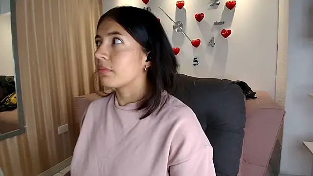 Snapshot of KamyGlam chatting on March 3, 2026, 8:05 pm KamyGlam online show from March 3, 2026, 8:05 pm