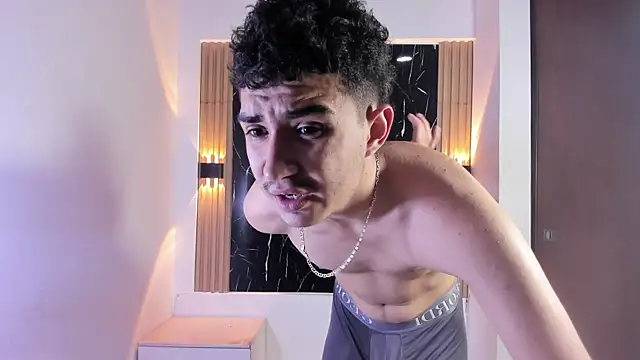 Snapshot of alejo_gray chatting on November 9, 2025, 4:27 am alejo gray online show from November 9, 2025, 4:27 am