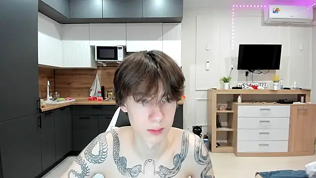 aplant  online show from February 5, 2026, 2:40 am