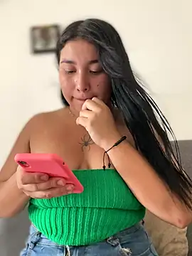 Vickybon online show from November 13, 2025, 6:56 pm