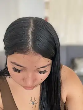 Vickybon online show from November 28, 2025, 3:01 pm