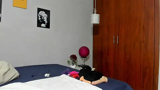 sexynova 93 online show from July 23, 2026, 7:54 pm