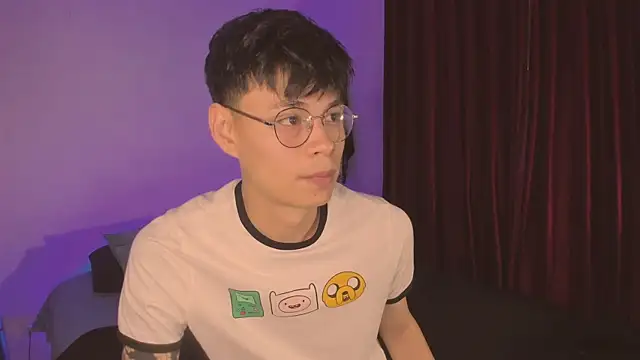 estmonnn online show from November 18, 2025, 12:59 am