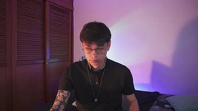 estmonnn online show from February 17, 2026, 12:52 am