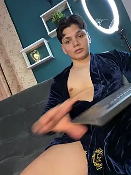 Snapshot of pinksmile_1 chatting on March 28, 2026, 3:40 am pinksmile 1 online show from March 28, 2026, 3:40 am