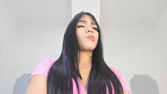 Snapshot of roxana_scott1 chatting on March 25, 2026, 4:12 am roxana scott1 online show from March 25, 2026, 4:12 am