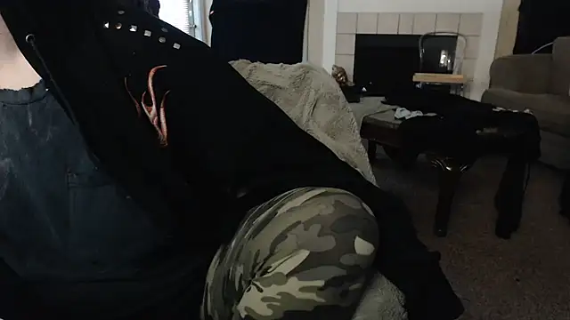 Skyl31 online show from October 31, 2025, 9:00 pm