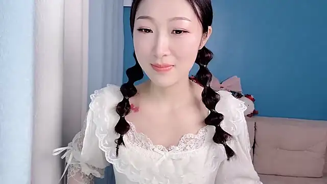 Snapshot of ella55-- chatting on March 6, 2026, 1:11 am ella55-- online show from March 6, 2026, 1:11 am