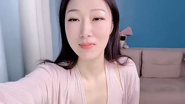 Snapshot of ella55-- chatting on March 15, 2026, 1:01 am ella55-- online show from March 15, 2026, 1:01 am