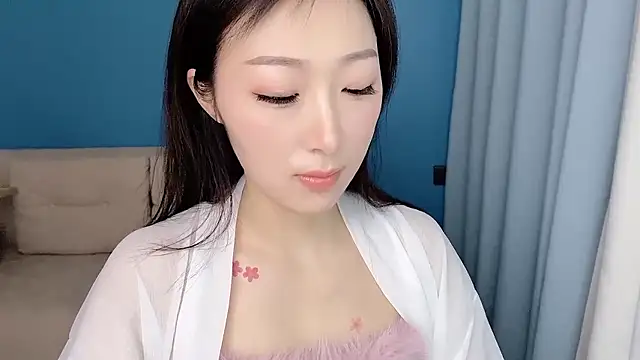 Snapshot of ella55-- chatting on March 25, 2026, 1:06 am ella55-- online show from March 25, 2026, 1:06 am