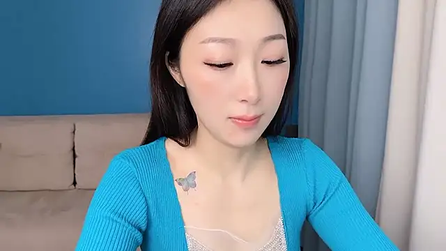 Snapshot of ella55-- chatting on April 1, 2026, 1:08 am ella55-- online show from April 1, 2026, 1:08 am