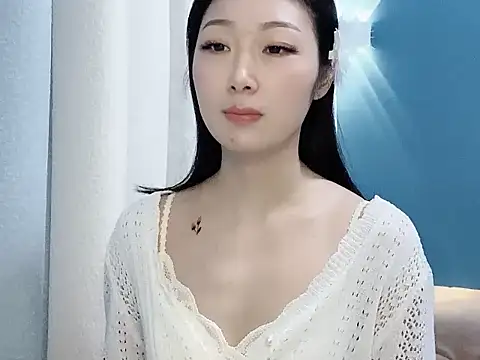 Snapshot of ella55-- chatting on December 5, 2025, 1:05 am ella55-- online show from December 5, 2025, 1:05 am