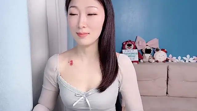 Snapshot of ella55-- chatting on February 24, 2026, 10:05 am ella55-- online show from February 24, 2026, 10:05 am