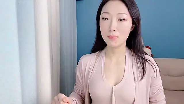 Snapshot of ella55-- chatting on March 11, 2026, 1:10 am ella55-- online show from March 11, 2026, 1:10 am