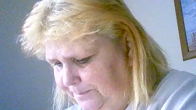 Sylviastar46 online show from November 16, 2025, 9:25 am