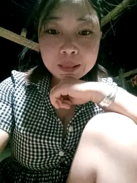 julybe online show from November 27, 2025, 12:38 pm