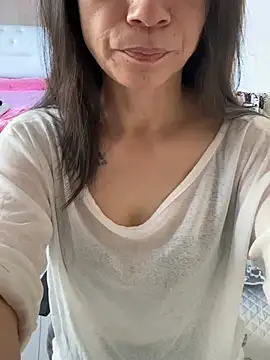 Snapshot of aniani11 chatting on February 9, 2026, 3:26 am aniani11 online show from February 9, 2026, 3:26 am