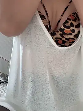 Snapshot of aniani11 chatting on March 13, 2026, 6:29 am aniani11 online show from March 13, 2026, 6:29 am