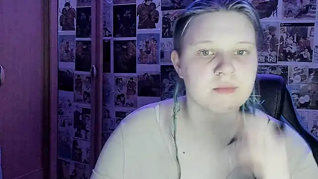 FoxPlayXX online show from June 12, 2026, 11:24 pm