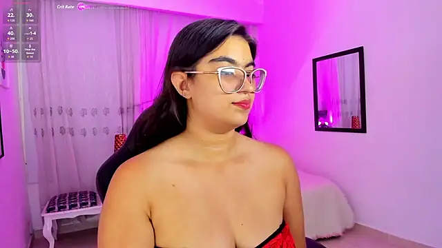 Luna Jonnes1 online show from July 17, 2026, 6:38 pm