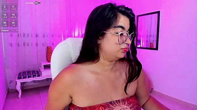 Luna Jonnes1 online show from August 7, 2026, 5:52 pm