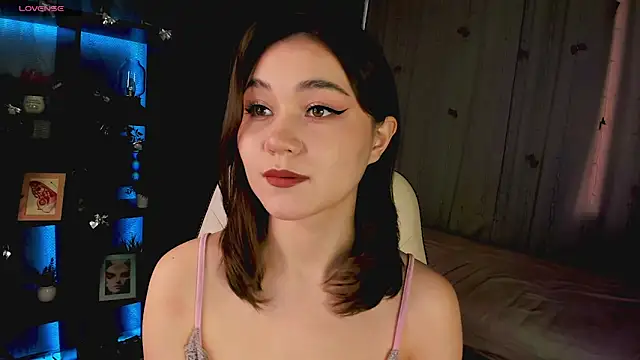 Snapshot of MistyLovia chatting on March 17, 2026, 9:45 am MistyLovia online show from March 17, 2026, 9:45 am