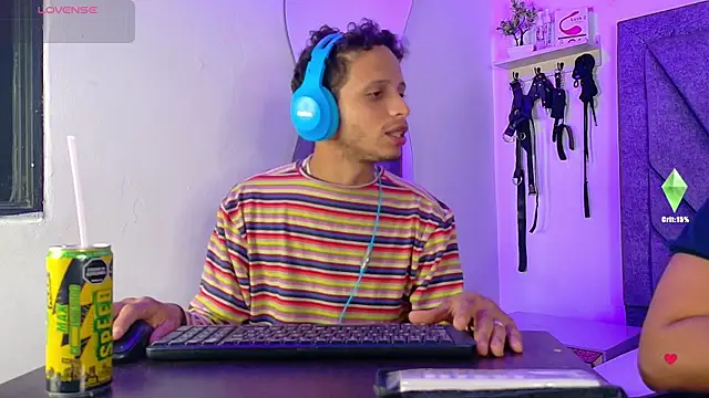 Snapshot of DamianandEva chatting on May 20, 2026, 12:57 pm DamianandEva online show from May 20, 2026, 12:57 pm